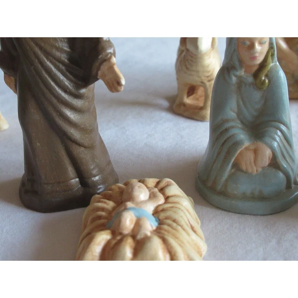 Vintage Ceramic/Plaster 10 Nativity Scene Figures 1Chip 0.75